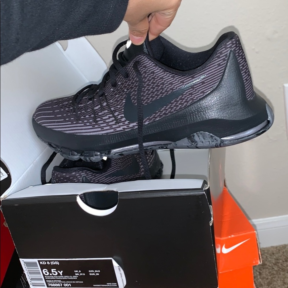 Black KD 8